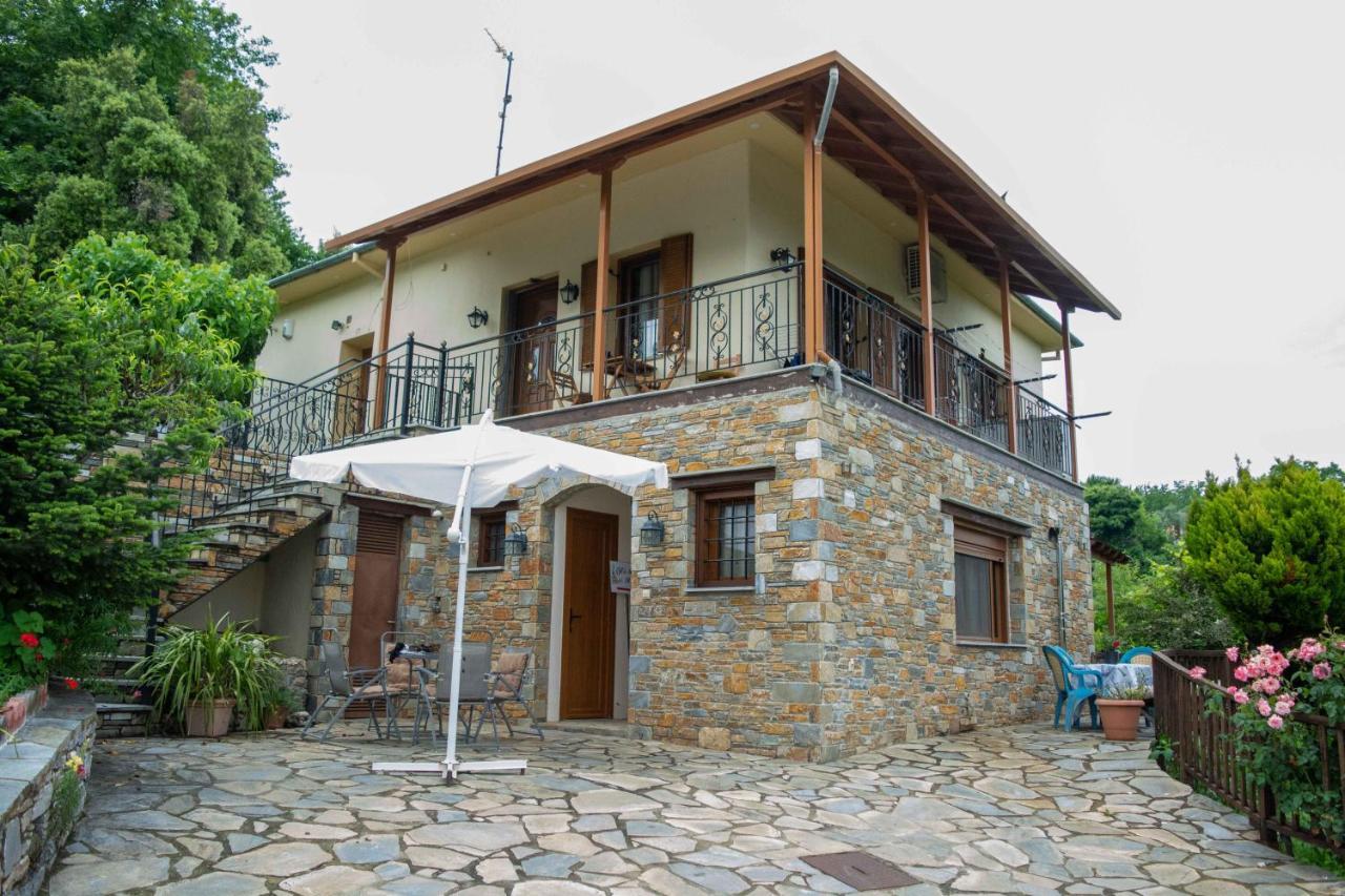 Efi'S Guest House Áyios Dhimítrios Esterno foto